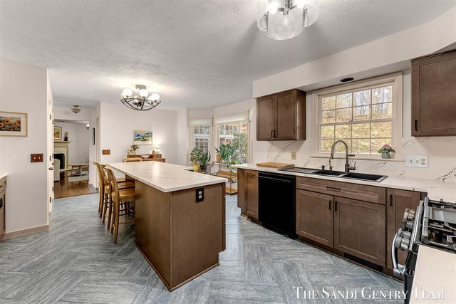 309 Stickney Ridge Road, Grand Haven, MI 49417
