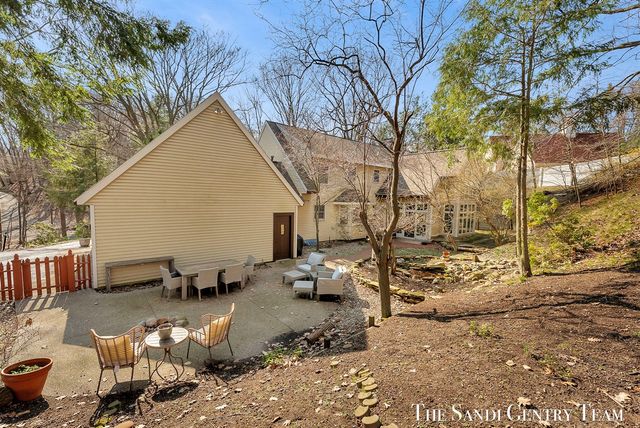 309 Stickney Ridge Road, Grand Haven, MI 49417