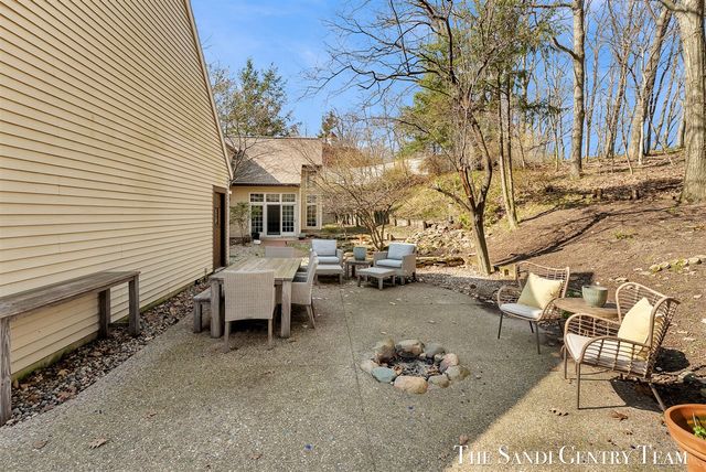 309 Stickney Ridge Road, Grand Haven, MI 49417
