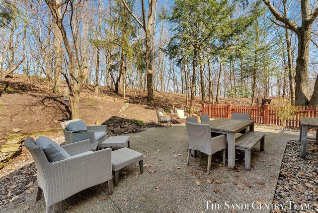 309 Stickney Ridge Road, Grand Haven, MI 49417