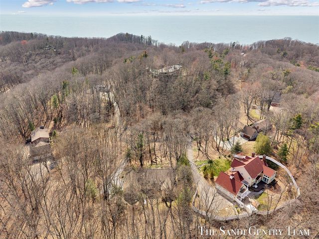 309 Stickney Ridge Road, Grand Haven, MI 49417