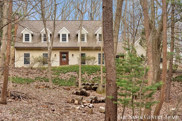 309 Stickney Ridge Road, Grand Haven, MI 49417