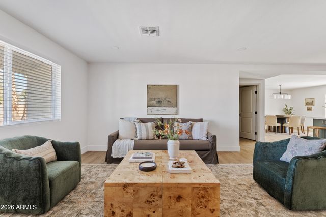 1983 E DUNBAR Drive, Tempe, AZ 85282