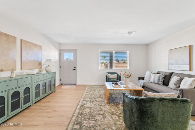 1983 E DUNBAR Drive, Tempe, AZ 85282