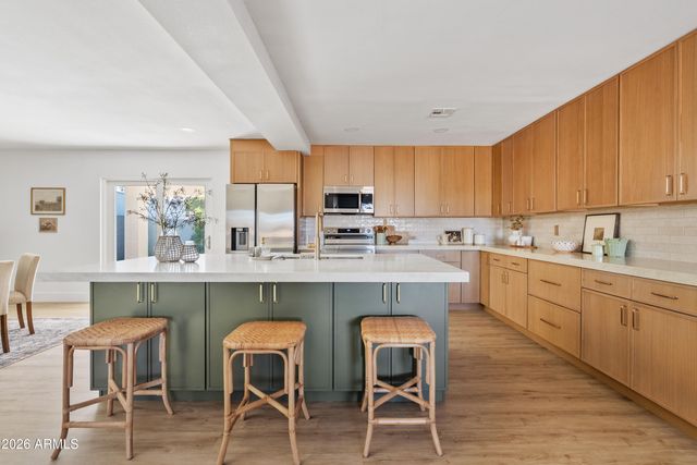 1983 E DUNBAR Drive, Tempe, AZ 85282