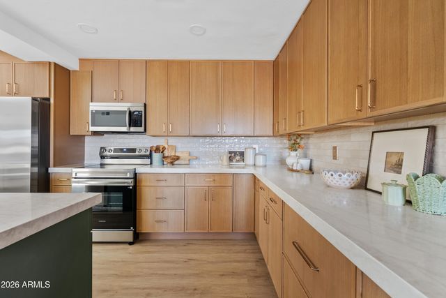 1983 E DUNBAR Drive, Tempe, AZ 85282