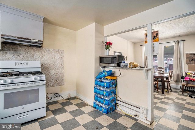 16 W SPRUCE ST, Norristown, PA 19401