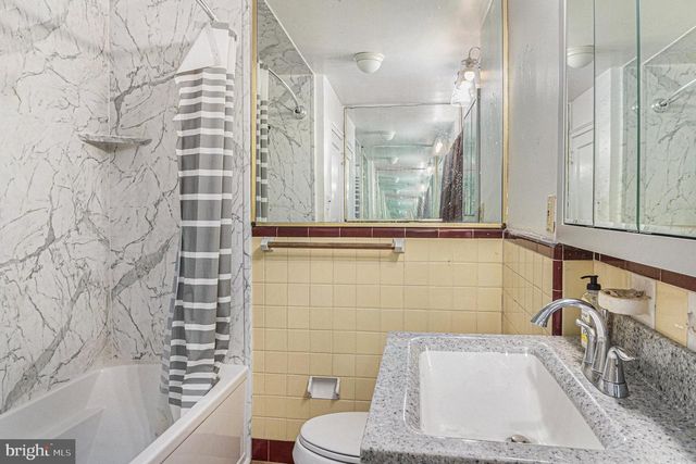 16 W SPRUCE ST, Norristown, PA 19401