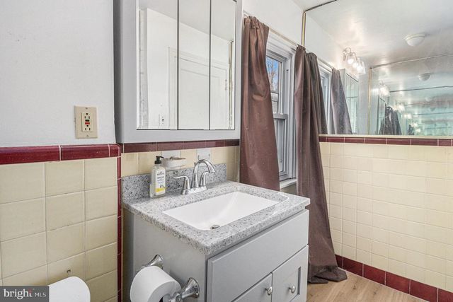 16 W SPRUCE ST, Norristown, PA 19401