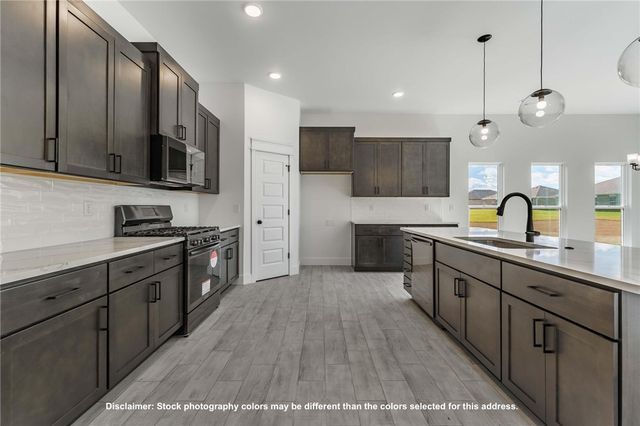 1821 Porter Street, Pea Ridge, AR 72751