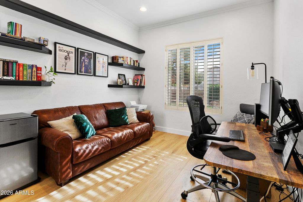 Image 11 of property listing at 20515 N 80TH Lane, Peoria, AZ 85382