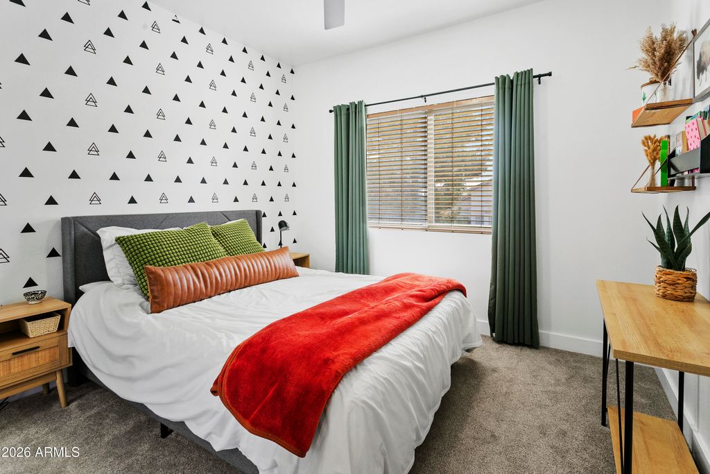 Image 18 of property listing at 20515 N 80TH Lane, Peoria, AZ 85382