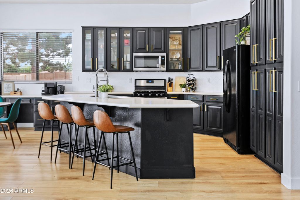 Image 3 of property listing at 20515 N 80TH Lane, Peoria, AZ 85382