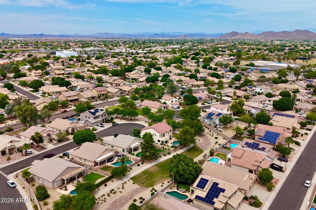 Image 34 of property listing at 20515 N 80TH Lane, Peoria, AZ 85382