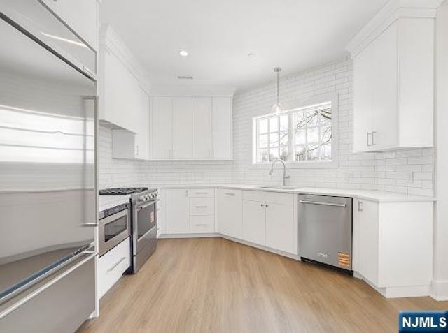 445 Ramapo Valley Road 1, Oakland, NJ 07436