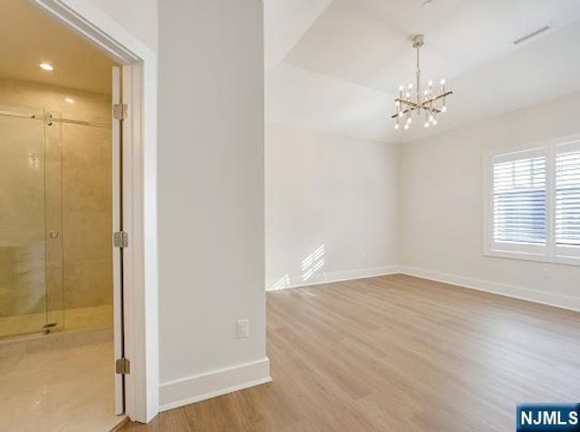 445 Ramapo Valley Road 1, Oakland, NJ 07436