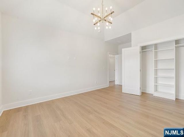 445 Ramapo Valley Road 1, Oakland, NJ 07436