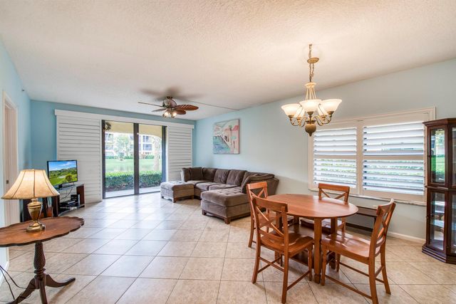 800 Uno Lago Drive 105, Juno Beach, FL 33408