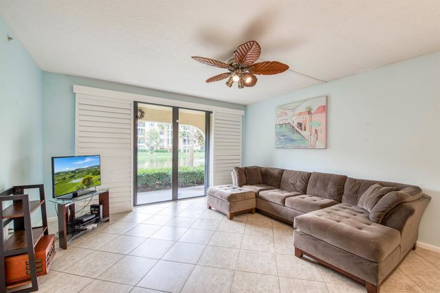800 Uno Lago Drive 105, Juno Beach, FL 33408