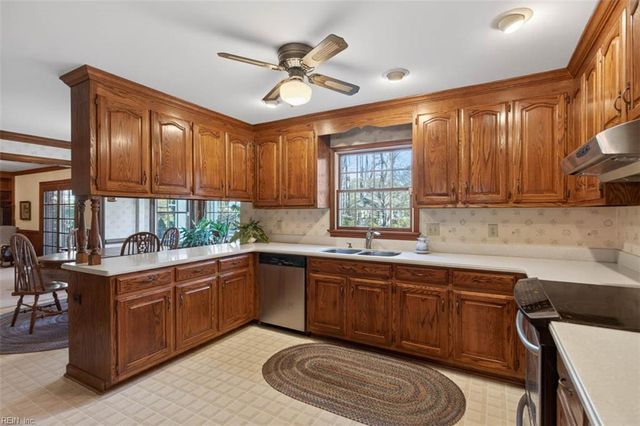 403 Wormley Creek DR, Yorktown, VA 23692