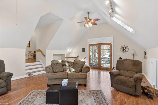 403 Wormley Creek DR, Yorktown, VA 23692