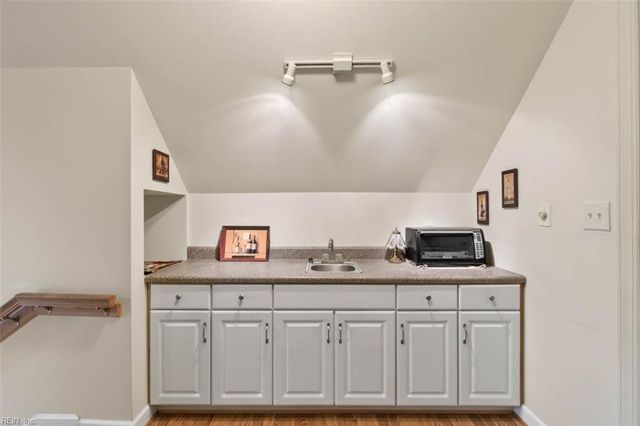 403 Wormley Creek DR, Yorktown, VA 23692