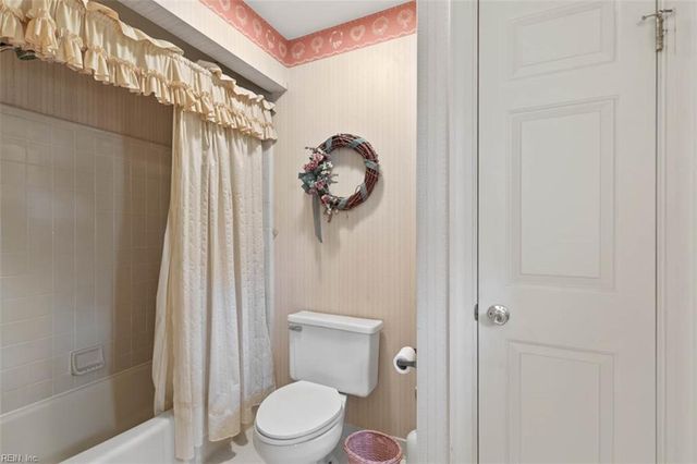 403 Wormley Creek DR, Yorktown, VA 23692