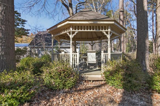 403 Wormley Creek DR, Yorktown, VA 23692