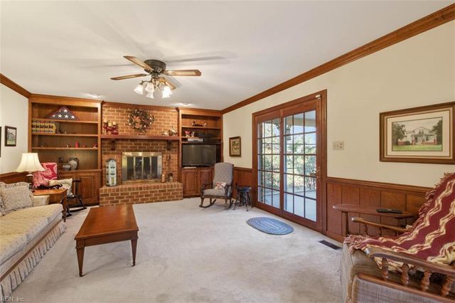 403 Wormley Creek DR, Yorktown, VA 23692