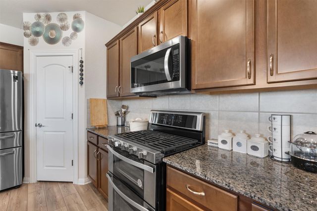 113 Yellow Thistle CV, Georgetown, TX 78626