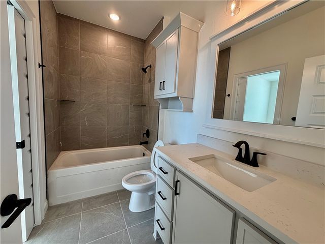 607 Steep Hill Lane, Cave Springs, AR 72718