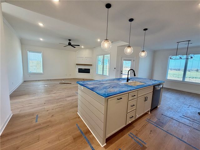 607 Steep Hill Lane, Cave Springs, AR 72718