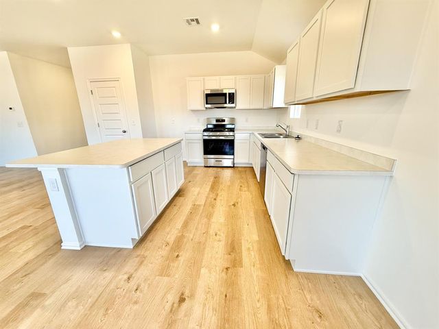 517 Hillsboro Road, Noble, OK 73068