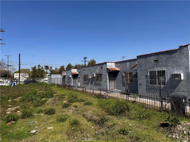 1741 W 64th Street, Los Angeles, CA 90047