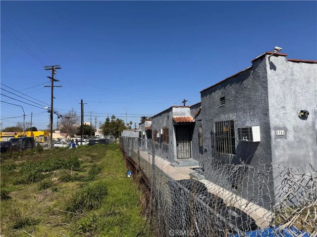 1741 W 64th Street, Los Angeles, CA 90047