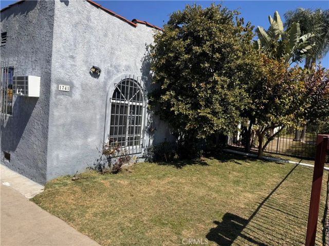 1741 W 64th Street, Los Angeles, CA 90047