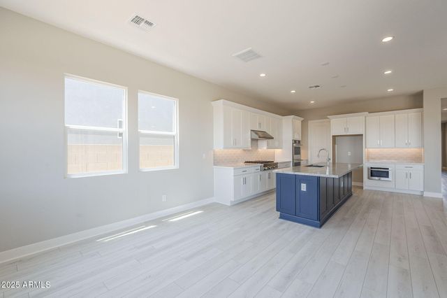 10841 N BLAKELY Street, Surprise, AZ 85388