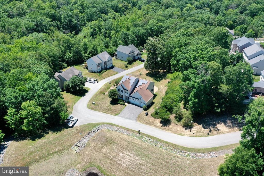 Image 10 of property listing at 23627 DEERFOOT WAY, California, MD 20619