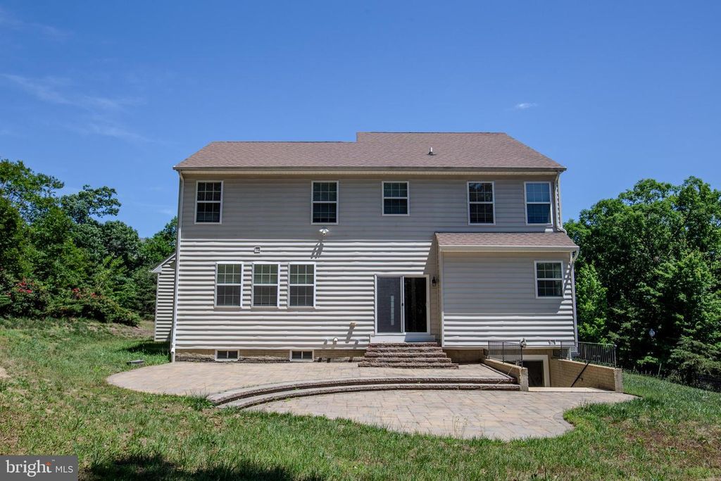 Image 11 of property listing at 23627 DEERFOOT WAY, California, MD 20619