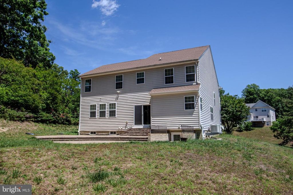 Image 13 of property listing at 23627 DEERFOOT WAY, California, MD 20619