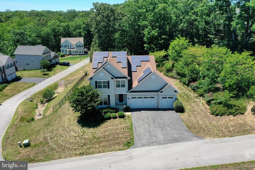 Image 8 of property listing at 23627 DEERFOOT WAY, California, MD 20619