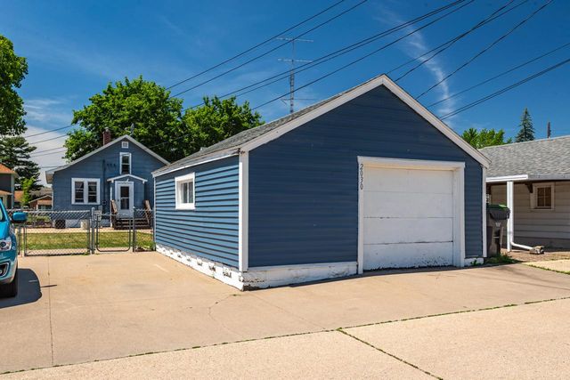 2030 Wood STREET, La Crosse, WI 54603