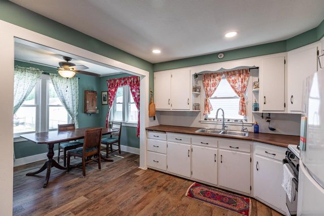 2030 Wood STREET, La Crosse, WI 54603