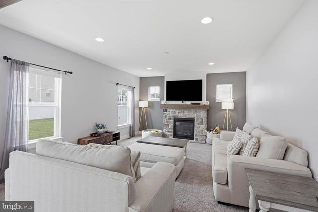 572 NOTTINGHAM WAY, Annville, PA 17003
