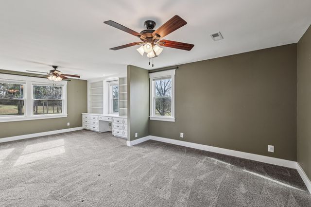 4002 Trotwood Ave, Columbia, TN 38401