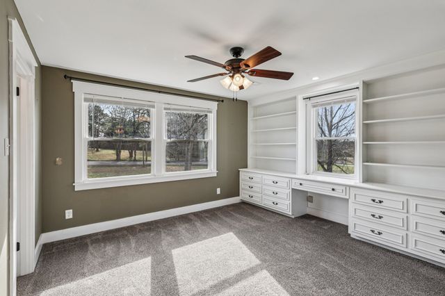 4002 Trotwood Ave, Columbia, TN 38401