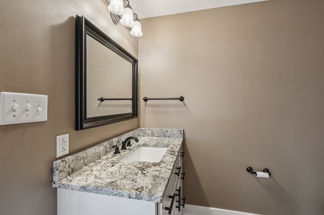 4002 Trotwood Ave, Columbia, TN 38401