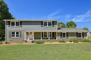 4002 Trotwood Ave, Columbia, TN 38401