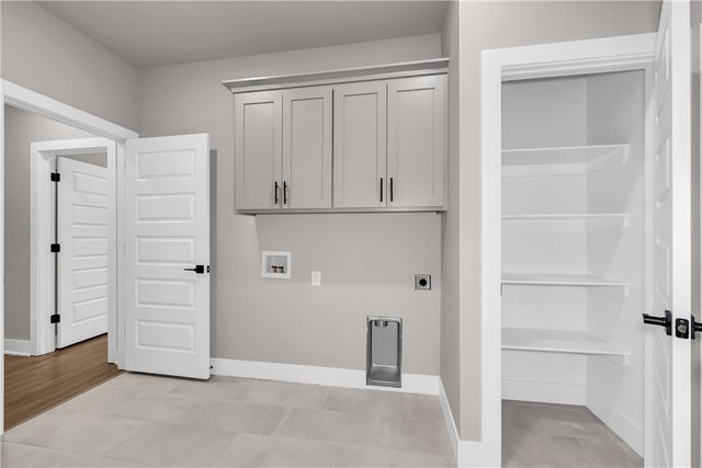 10 York Drive, Bella Vista, AR 72714