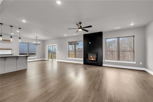 10 York Drive, Bella Vista, AR 72714